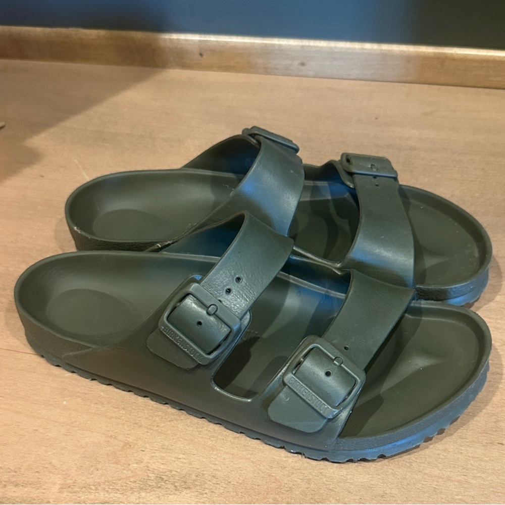 Men’s Birkenstocks Arizona Essentials size 10(43)
